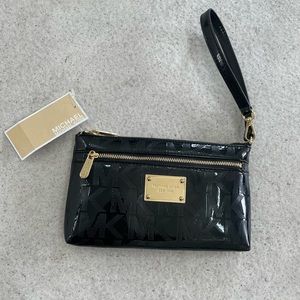 Michael Kors Large Wristlet | Black with gold hardware